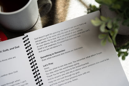 Crying With Jesus 31 Evening Devotionals (Spiral Binding)
